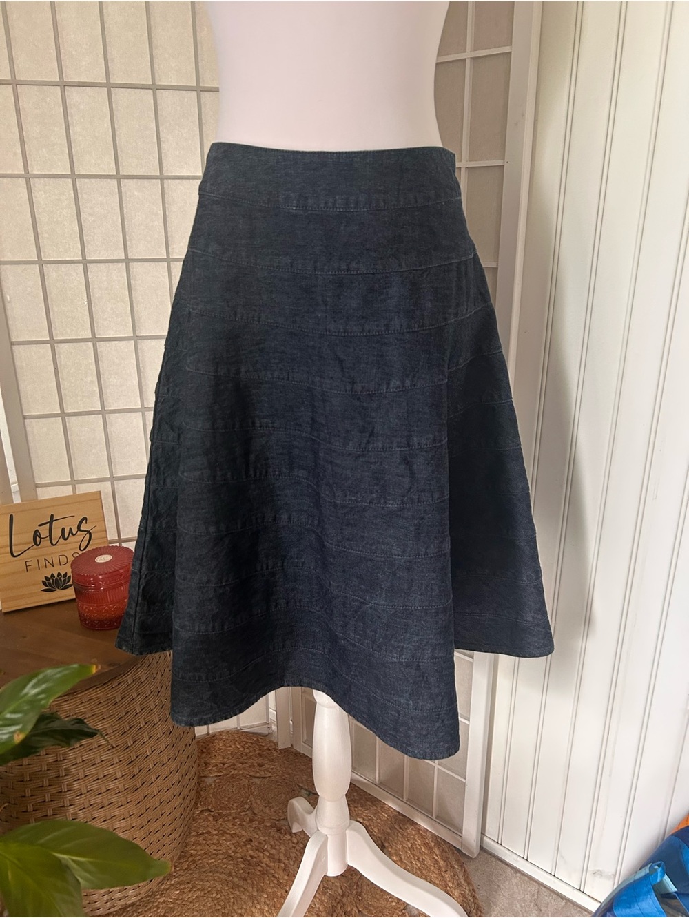 Anne Klein Dark-Wash Denim A-Line Midi Skirt Size 10